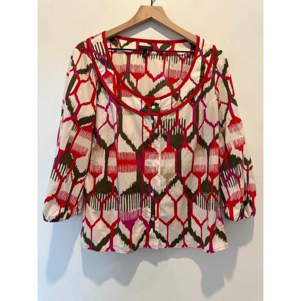 ESCADA Blouse Size 38 Red Green White Patterned 3/4 Sleeve Vintage Luxury Ikat